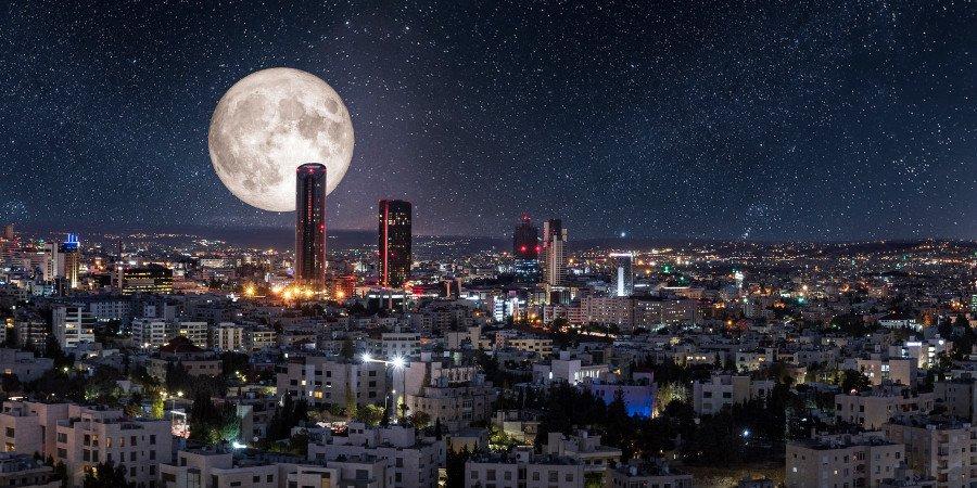 Amman under the moon